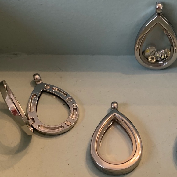 Teardrop Floating Charm Glass Lockets - Picture 3 of 4